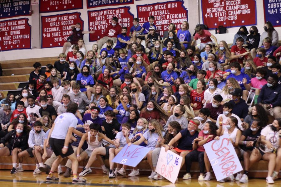 Together+Again+Leading+the+crowd+in+a+pregame+rollercoaster+chant%2C+senior+Matthew+Mohler+gets+them+ready+for+the+start+of+the+girls+volleyball+game.+The+student+section+was+filled+for+the+pack-the-house+event+on+Sept.+22+which+ended+in+a+3-2+loss+to+St.+Teresa%E2%80%99s.+%7C+NATALIE+MARTINEZ%0A
