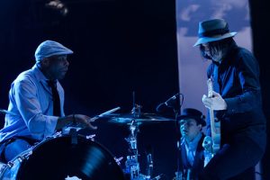 Jack White plays with drummer Daru Jones. Before the end of the show, White allowed his band a loose jam without him.