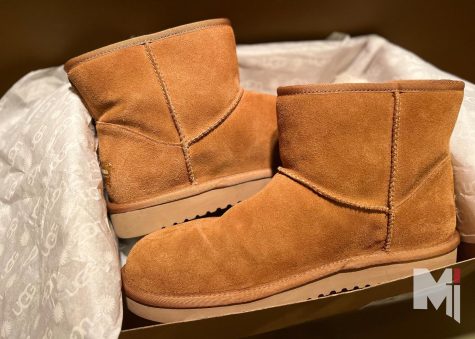 This year, students have widely popularized the UGG boot. 