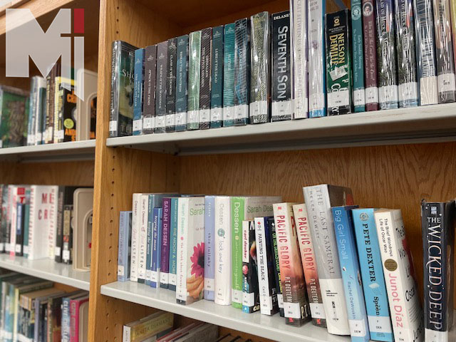 Some+of+the+books+in+the+Kincaid+Media+Center+students+have+access+to.+The+books+are+rarely+used+and+available+to+every+student.+
