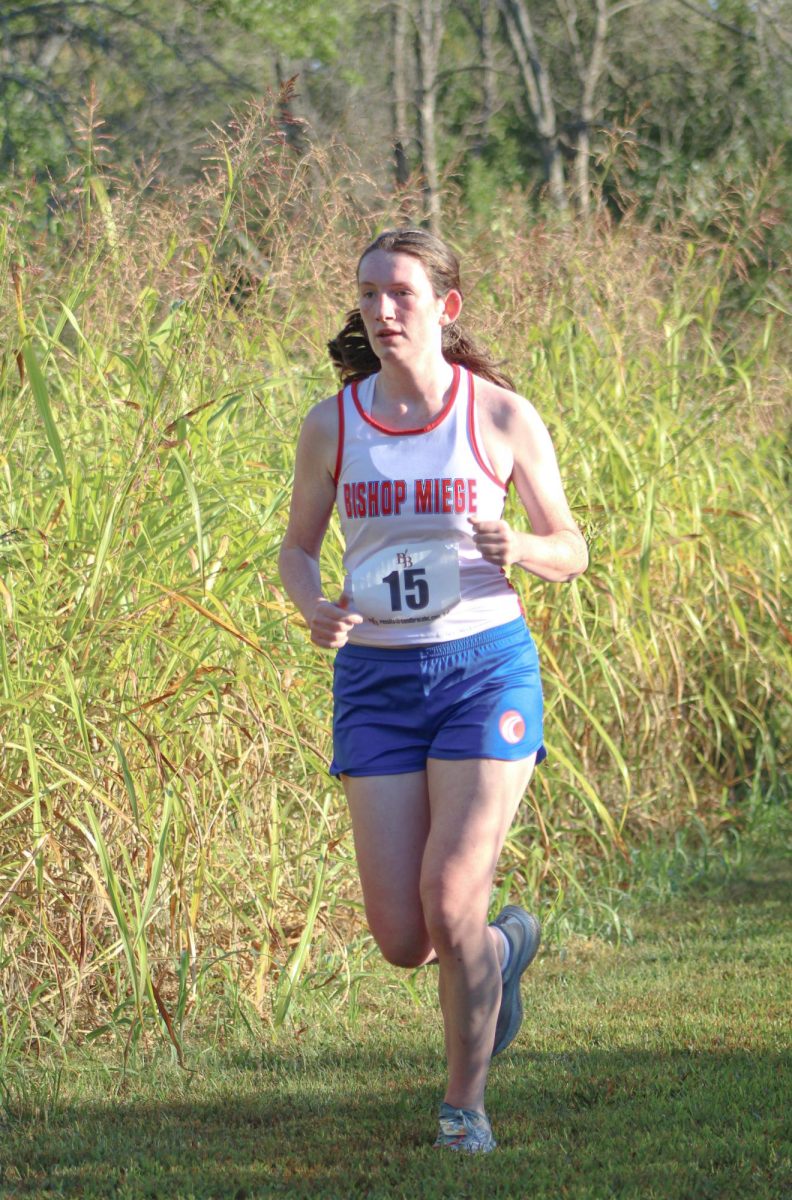 Giving it her all while racing to the finish line, senior Kristina Erskine states that she is driven by her competitive spirit until the end of the race. “Even though I wanted the race to end, I had a lot of determination to get ahead of the girl in front of me,” Erskine said. Erskine expressed how she hopes for senior through freshman collaboration in leading the program to a successful season.  “I feel like our overall team this season has very good potential with four new freshman girls and two other very experienced seniors. This season will give us a great opportunity to grow and do well at regionals,” Erskine said.