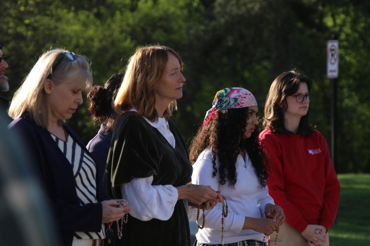 Rosary of Hope: Latino Association Club Lifts Immigrant Voices in Prayer